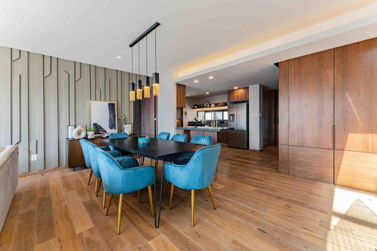Stylish 3-level Penthouse With Private Rooftop