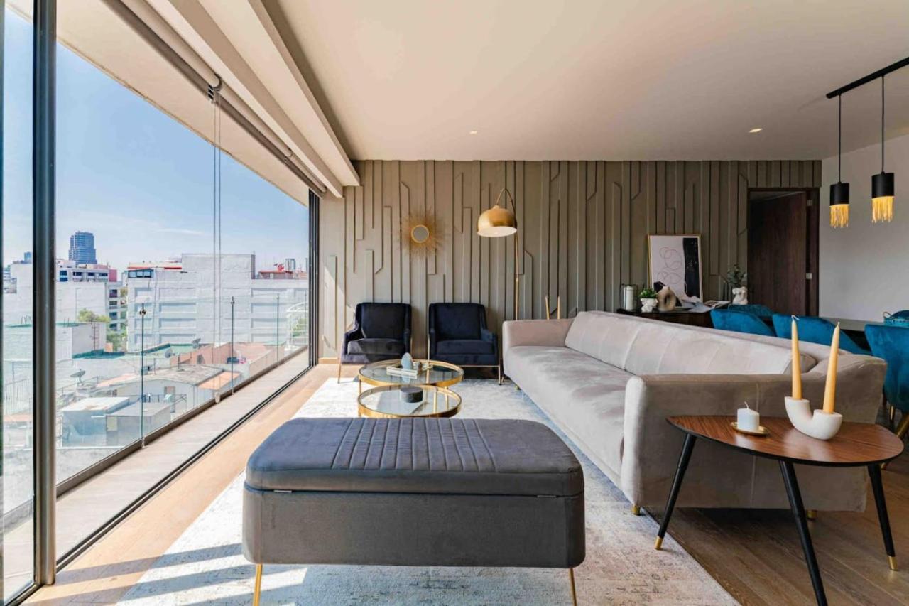 Stylish 3-level Penthouse With Private Rooftop Mexico City