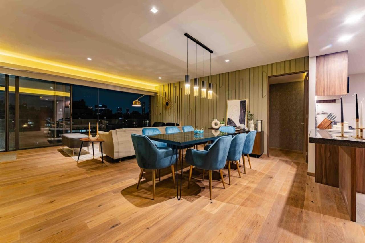 Stylish 3-level Penthouse With Private Rooftop