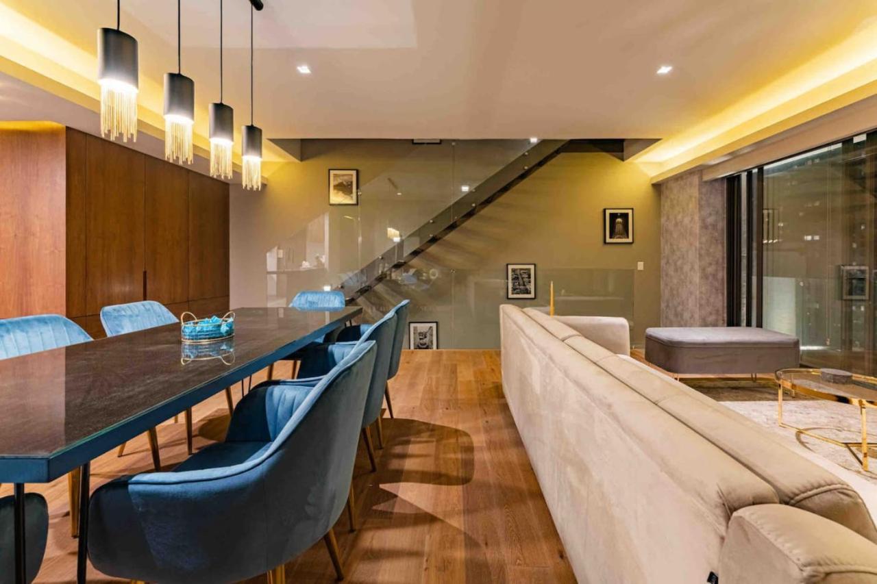 Stylish 3-level Penthouse With Private Rooftop Сasa de vacaciones