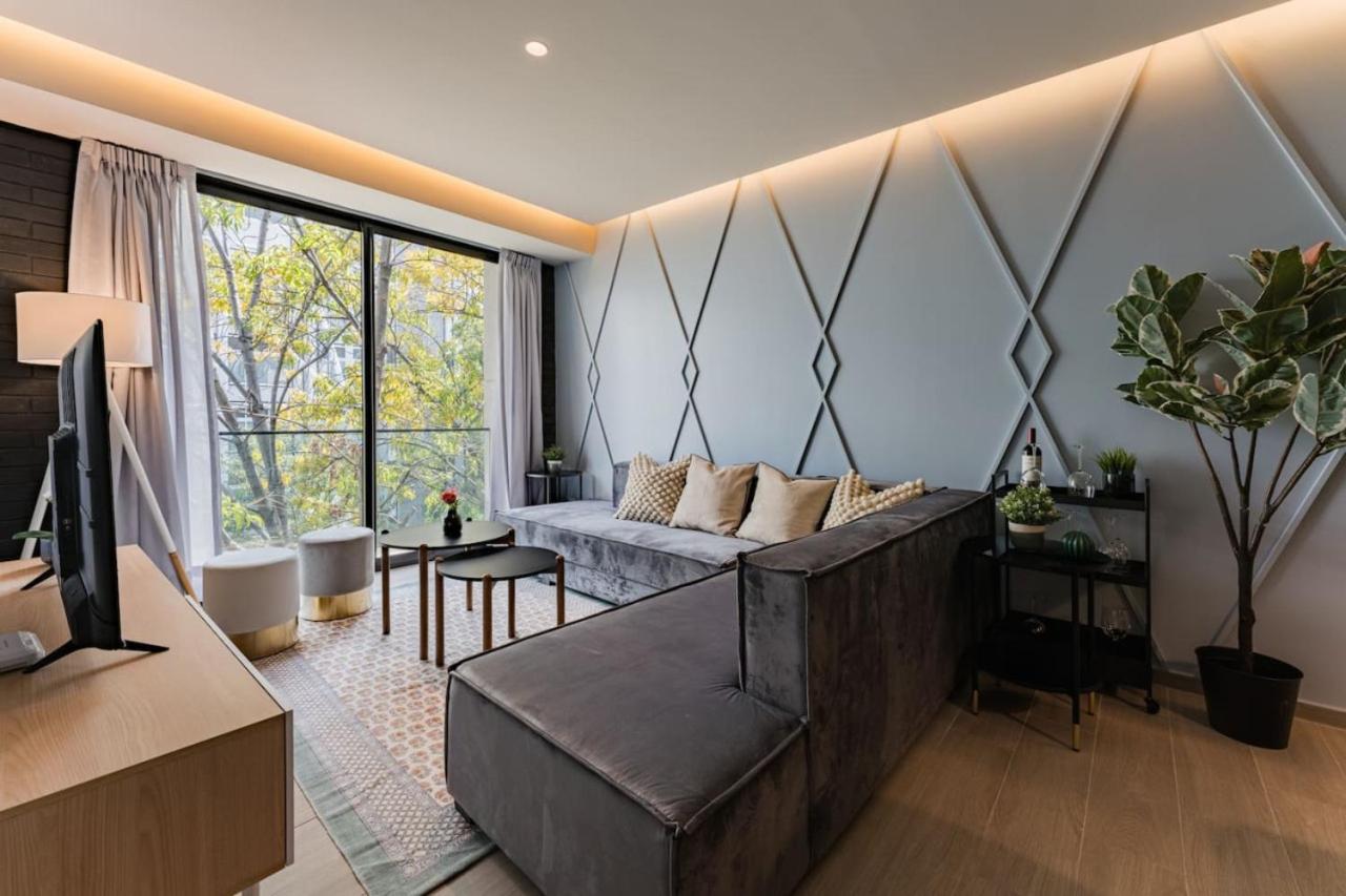 Elegant With Balcony And Views Apartamento *