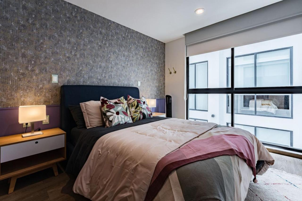 Two Luxurious With Private Balconies Apartamento