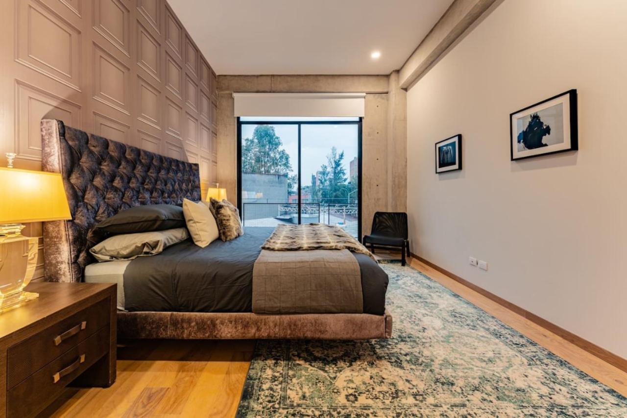 Modern Art Filled With Large Living Space And Views Сasa de vacaciones