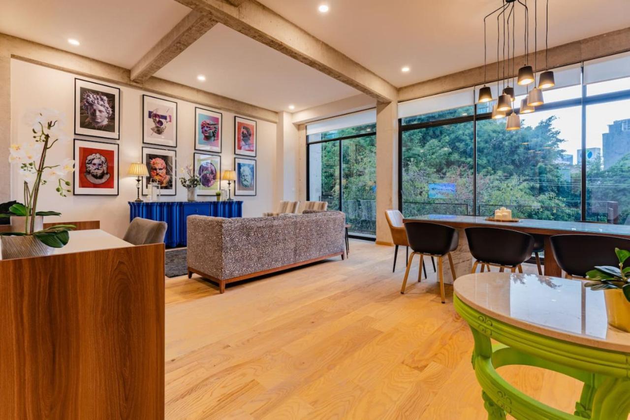 Сasa de vacaciones Modern Art Filled With Large Living Space And Views *