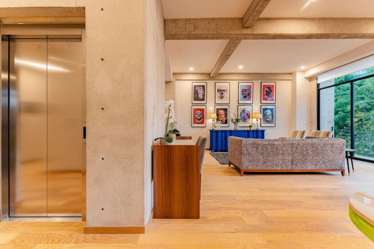 Two One Group Living Apartamento *