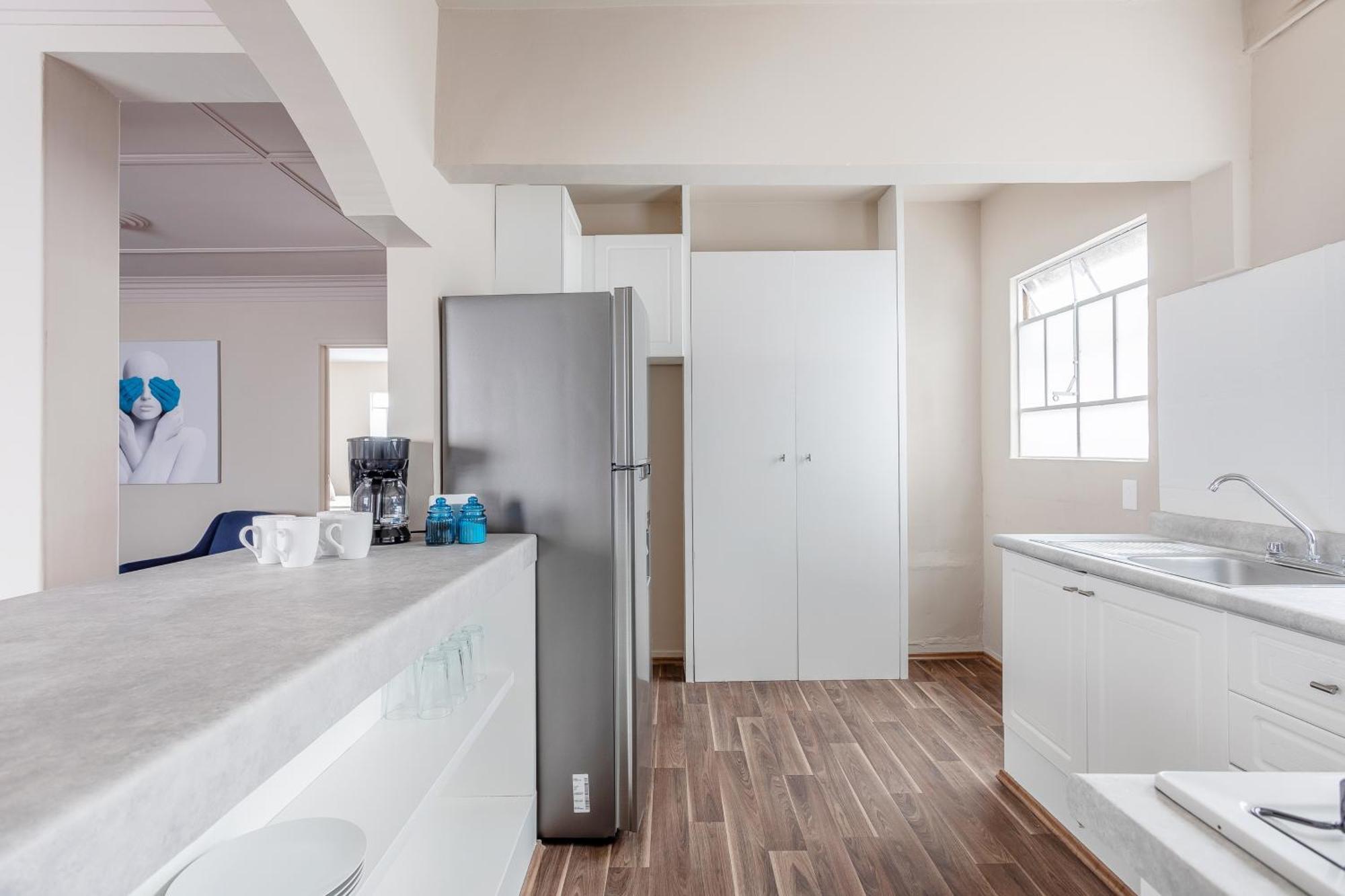 Urban Comfort In Roma Norte - Laundry- Fast Wifi- Apartment Mexico City
