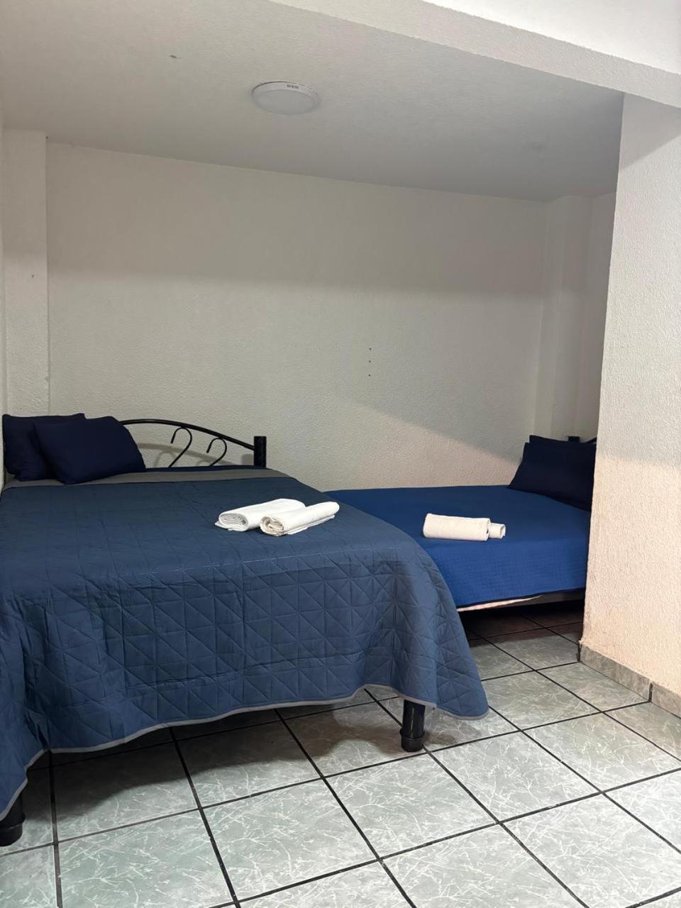 4 Personas Con Bano Privado *