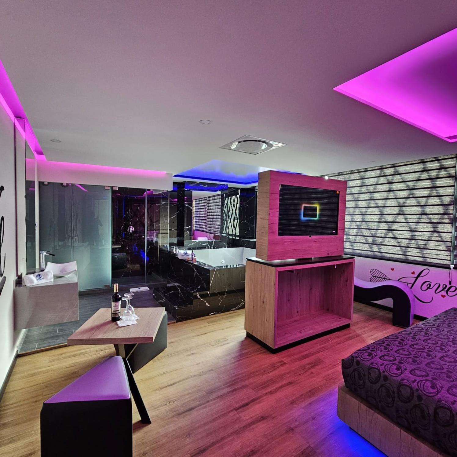 Lights Hotel *