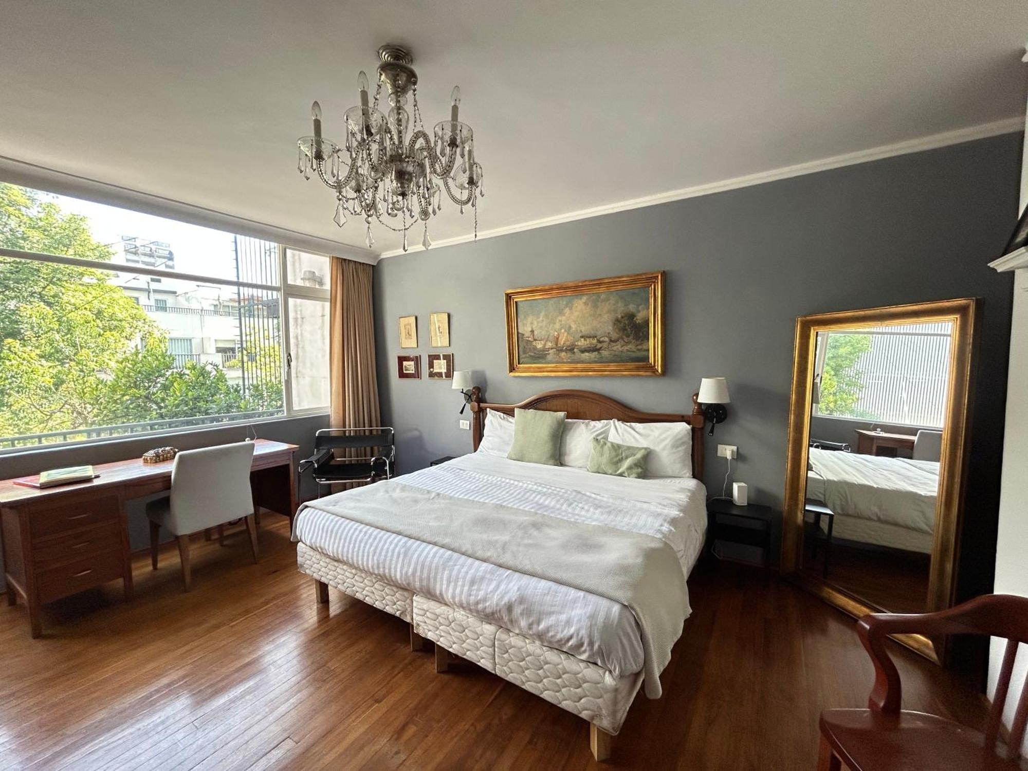 Lindas Eugenio Sue Guest house *