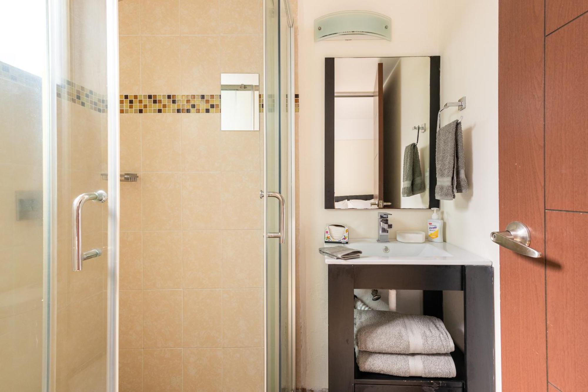 C101 - 2br - 2bth Apartamento