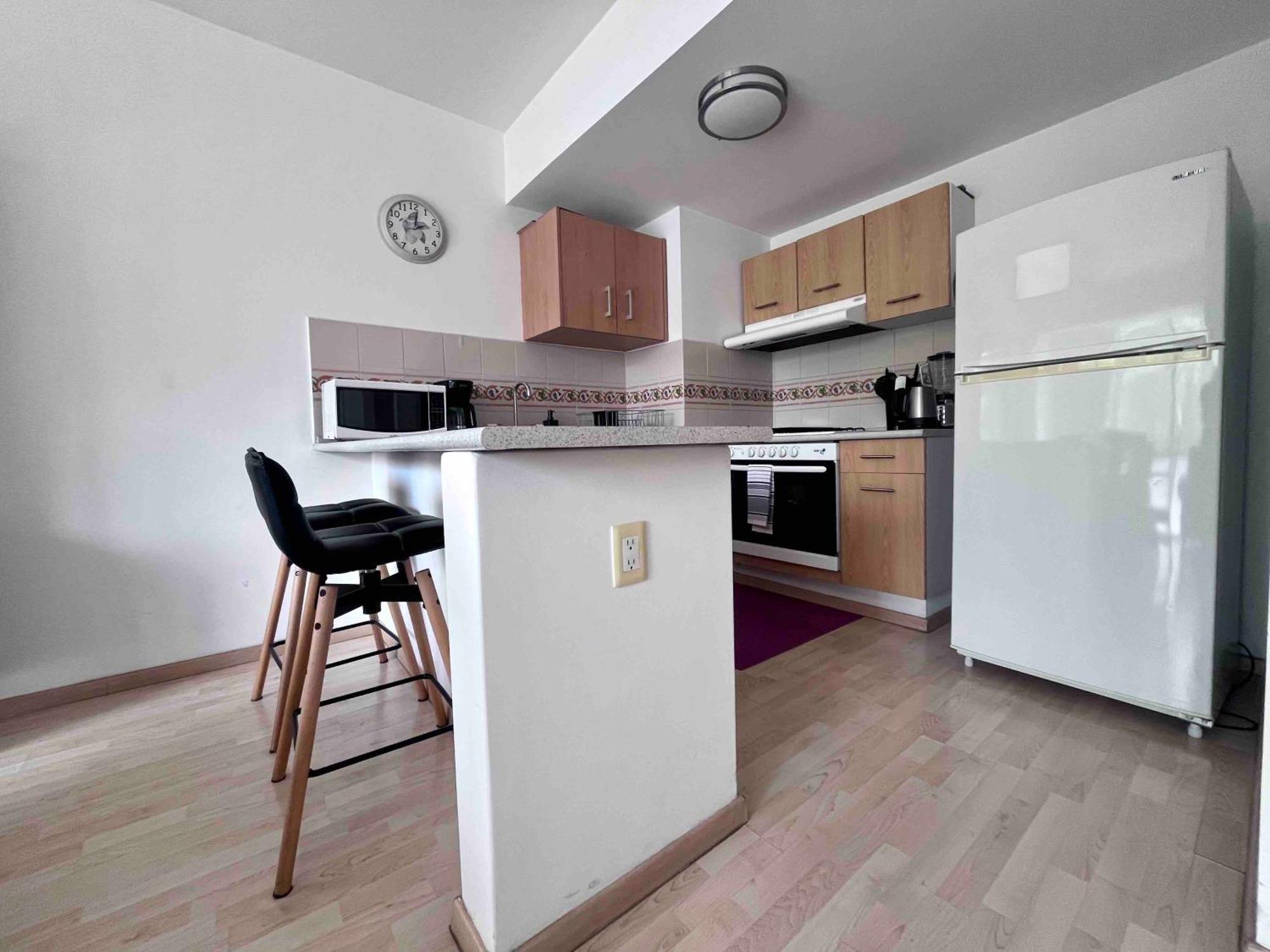 Apartamento B106 - 2bdr - 2bth, Amazing Location *