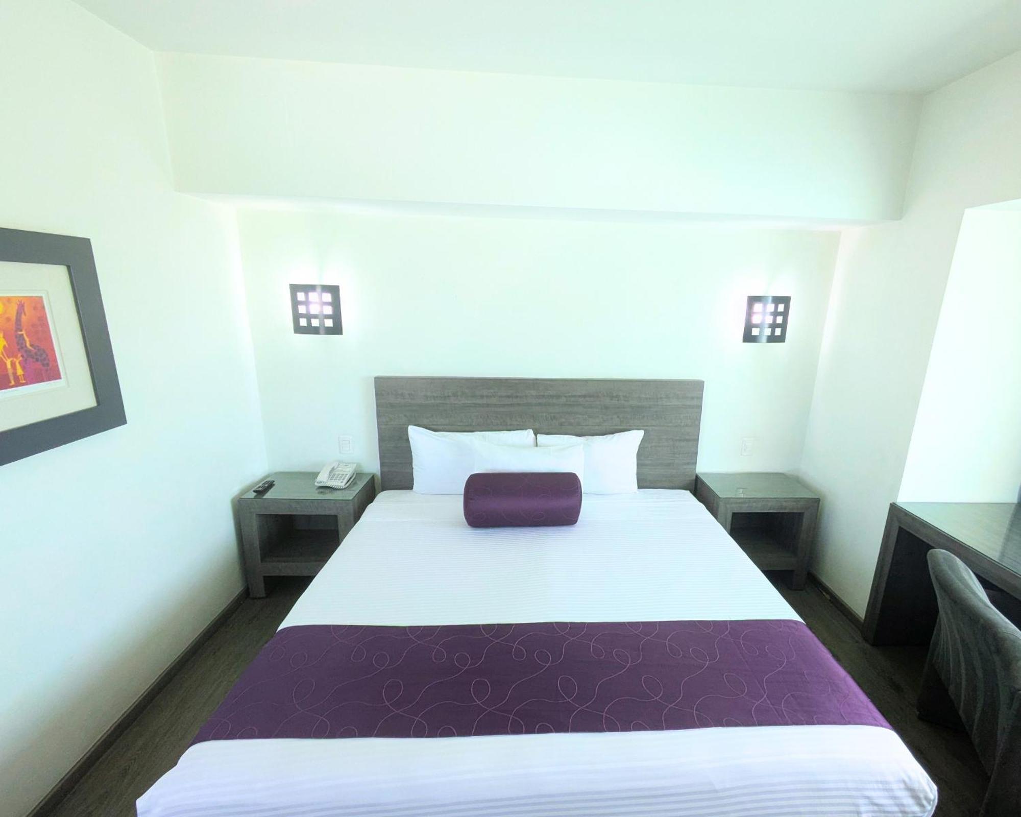 Hotel We Aeropuerto 4*