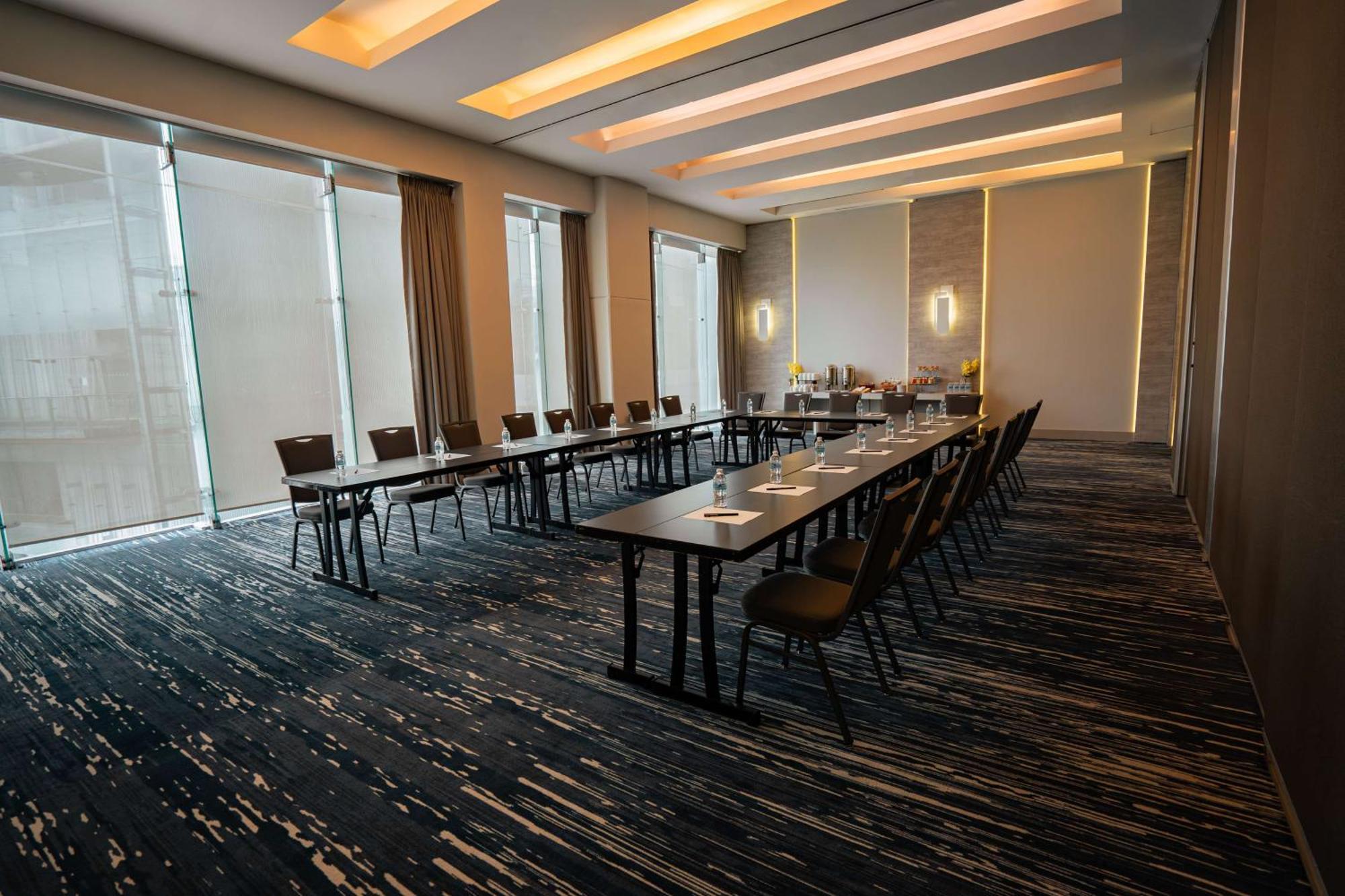 Hilton Garden Santa Fe 3*