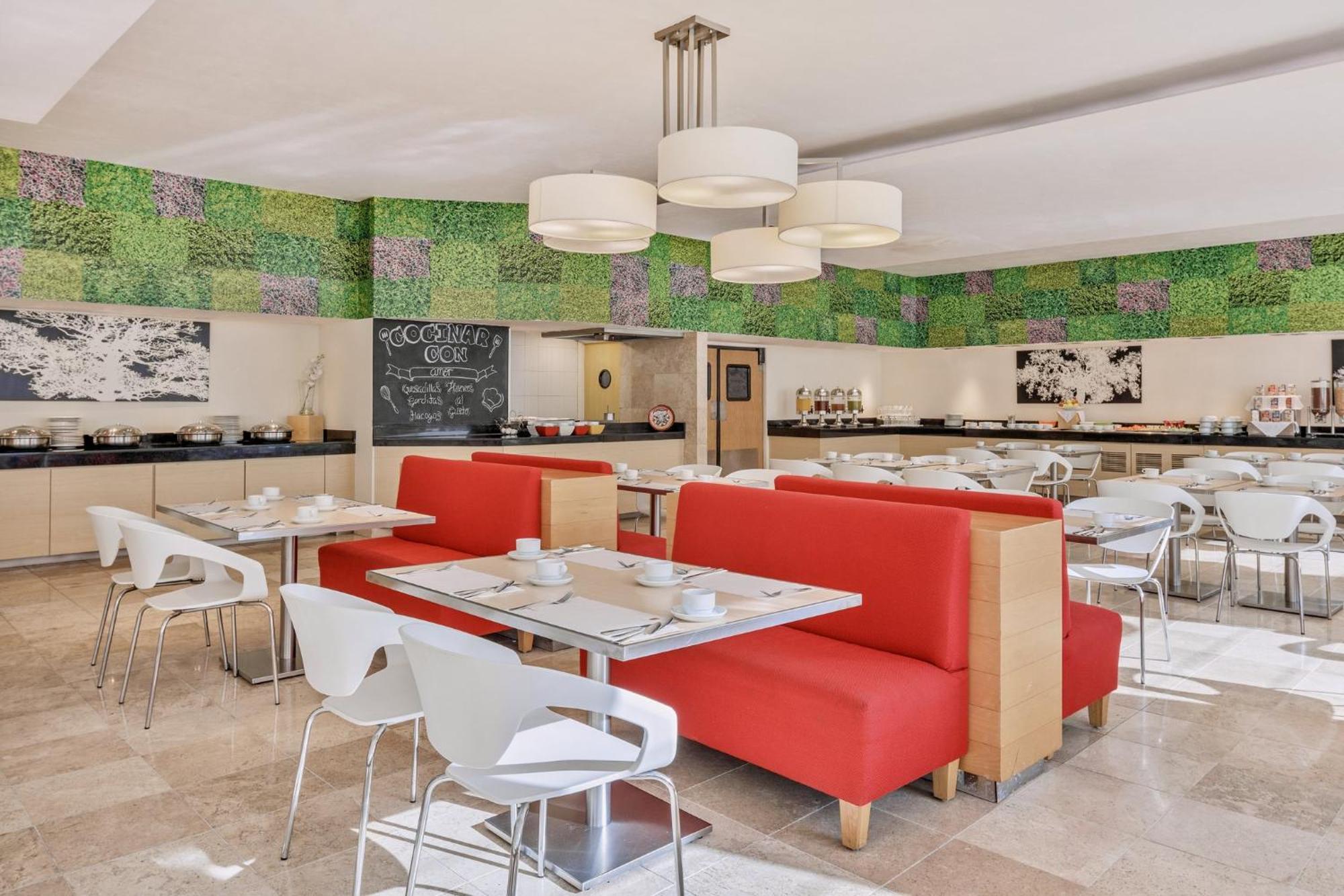 Hotel Fiesta Centro Historico 4*
