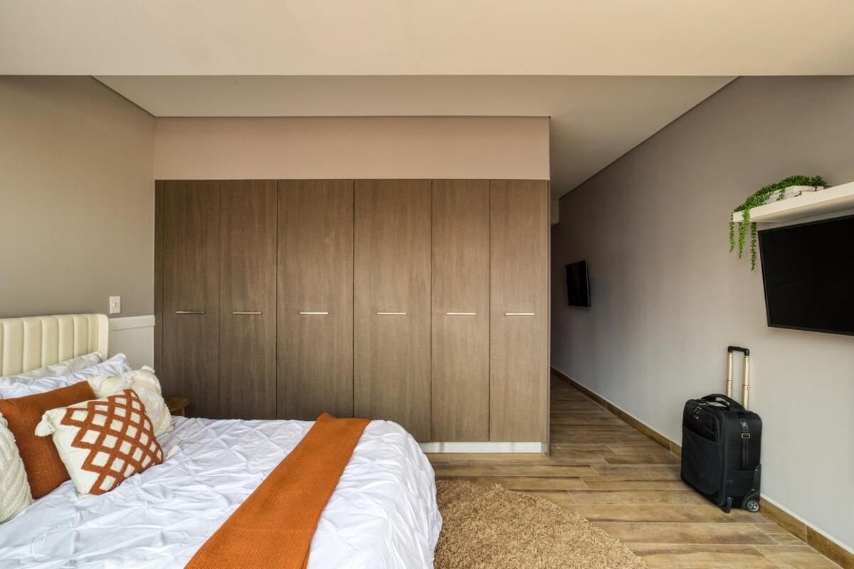 With Extraordinary View Apartment
