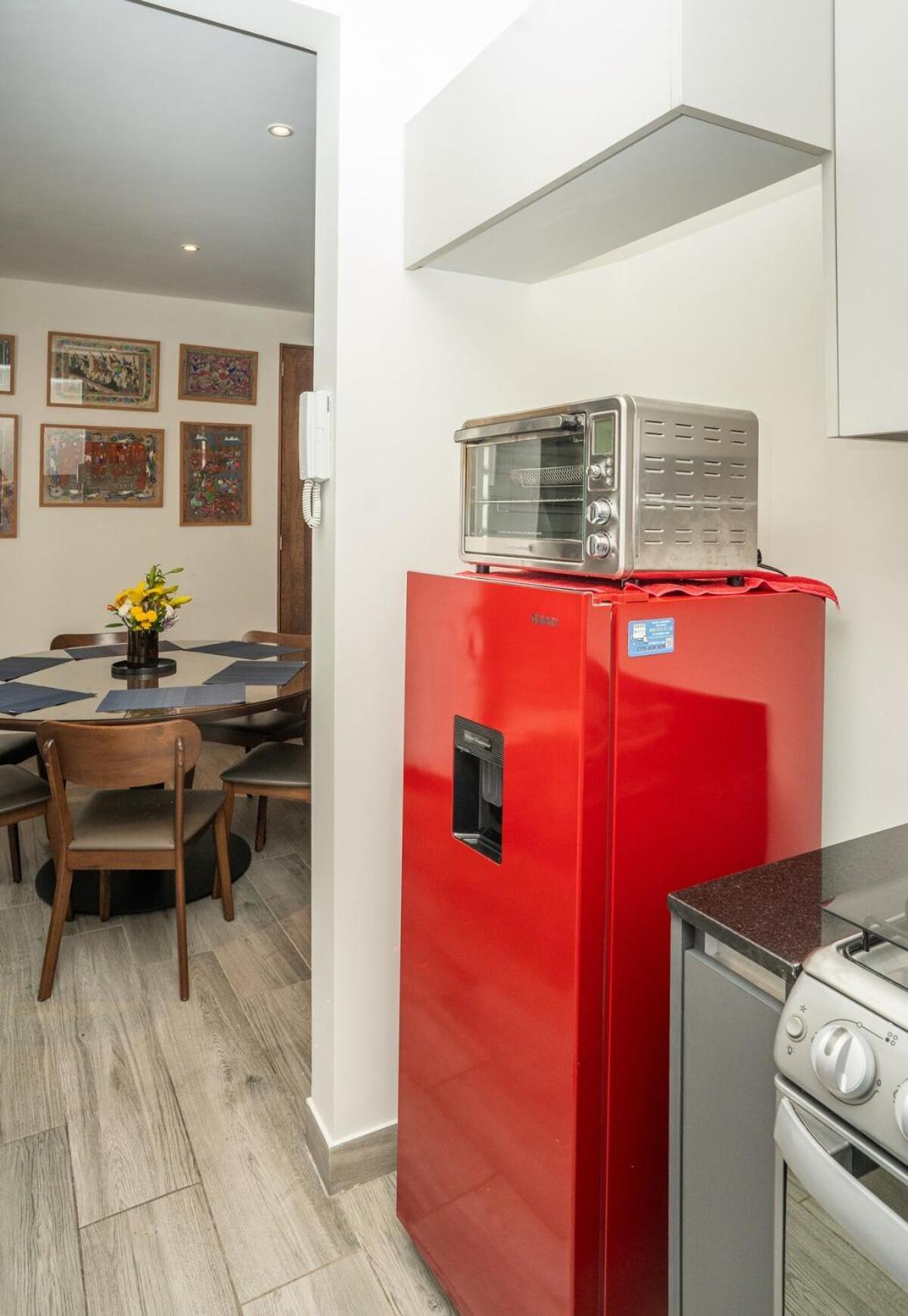 Modern 2 Bedroom With Gym And Pool *