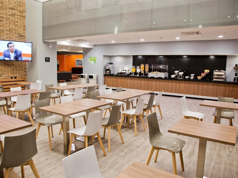 Hotel Express By Marriott Ciudad De Periferico Sur Tlalpan 4*