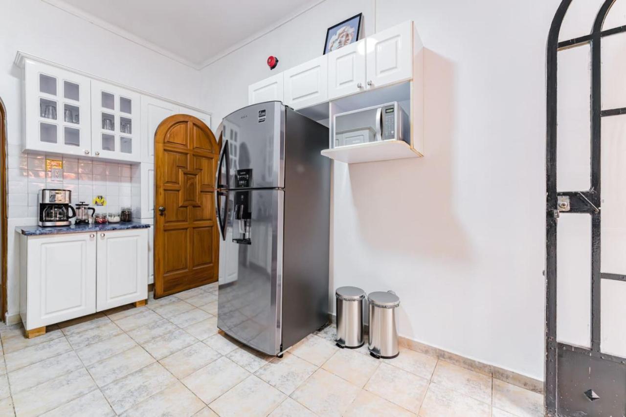 Holiday home Perfect For Groups Spacious House With Essentials And Convenient Features