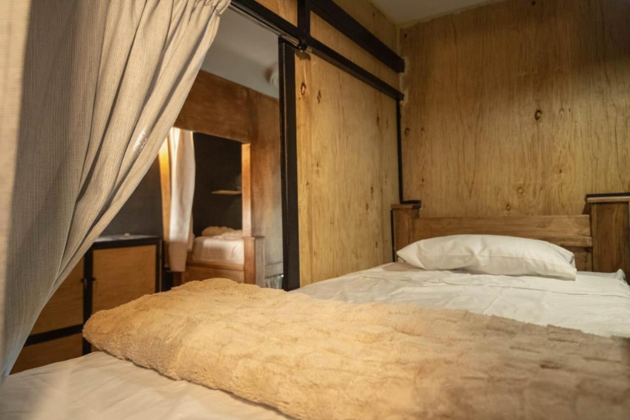 Hotel cápsula Rooms *