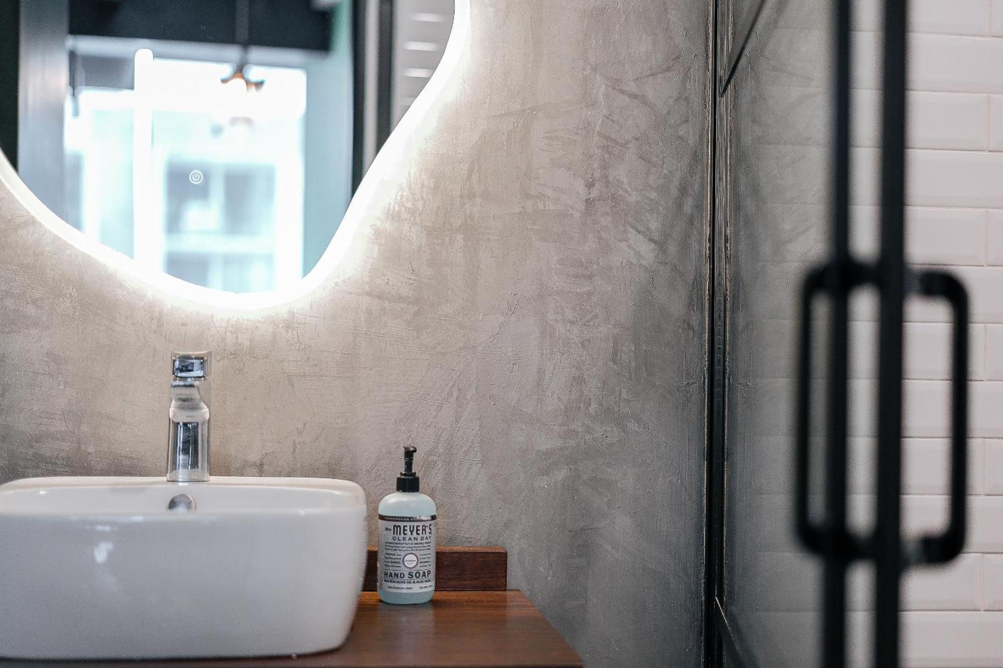 The Jungle Loft Tropical Comfort In A Centric Location With Kitchen Apartamento *