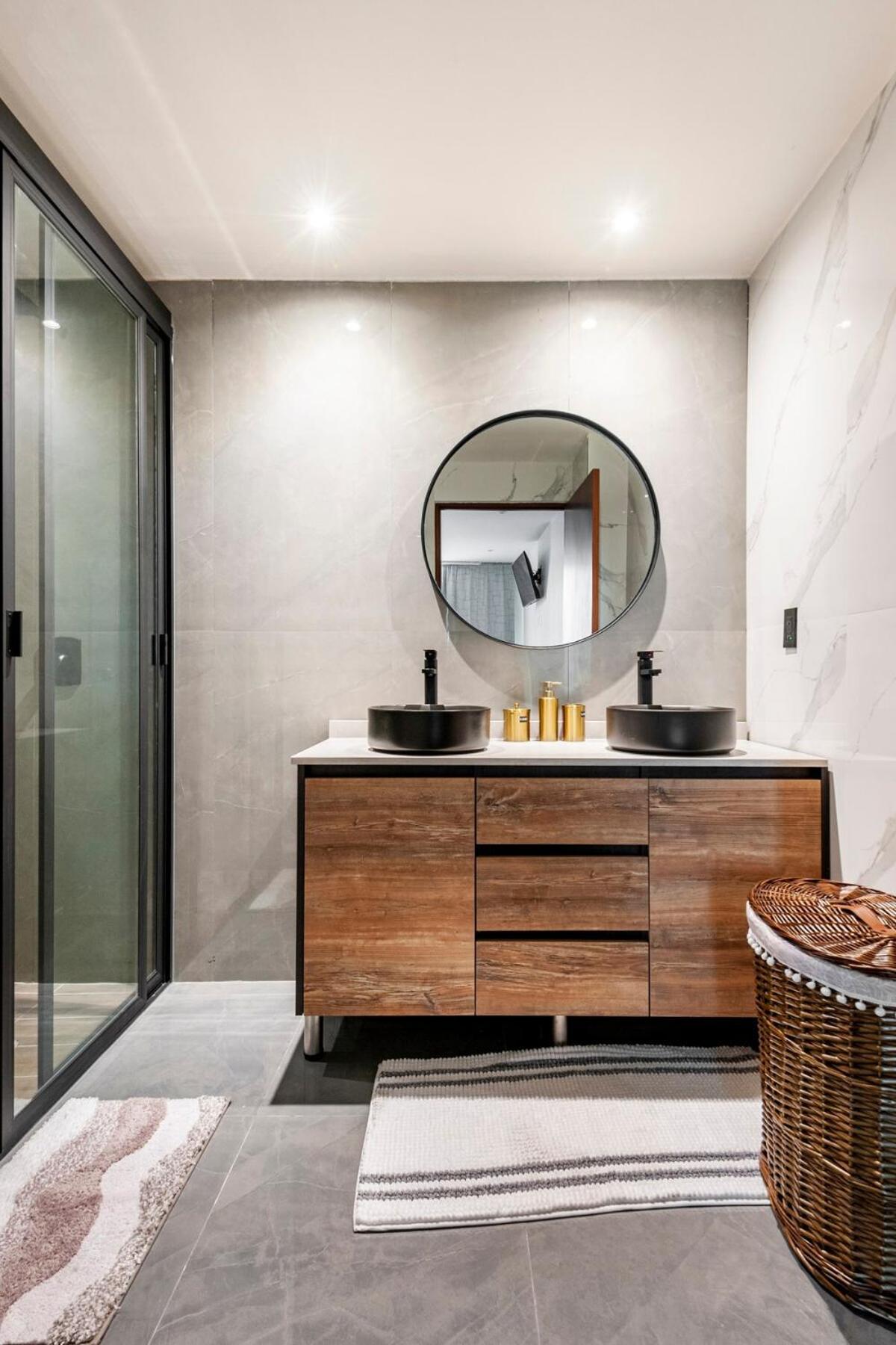Apartment Luxury With Amazing Pool, Gym, Sauna, Wifi *