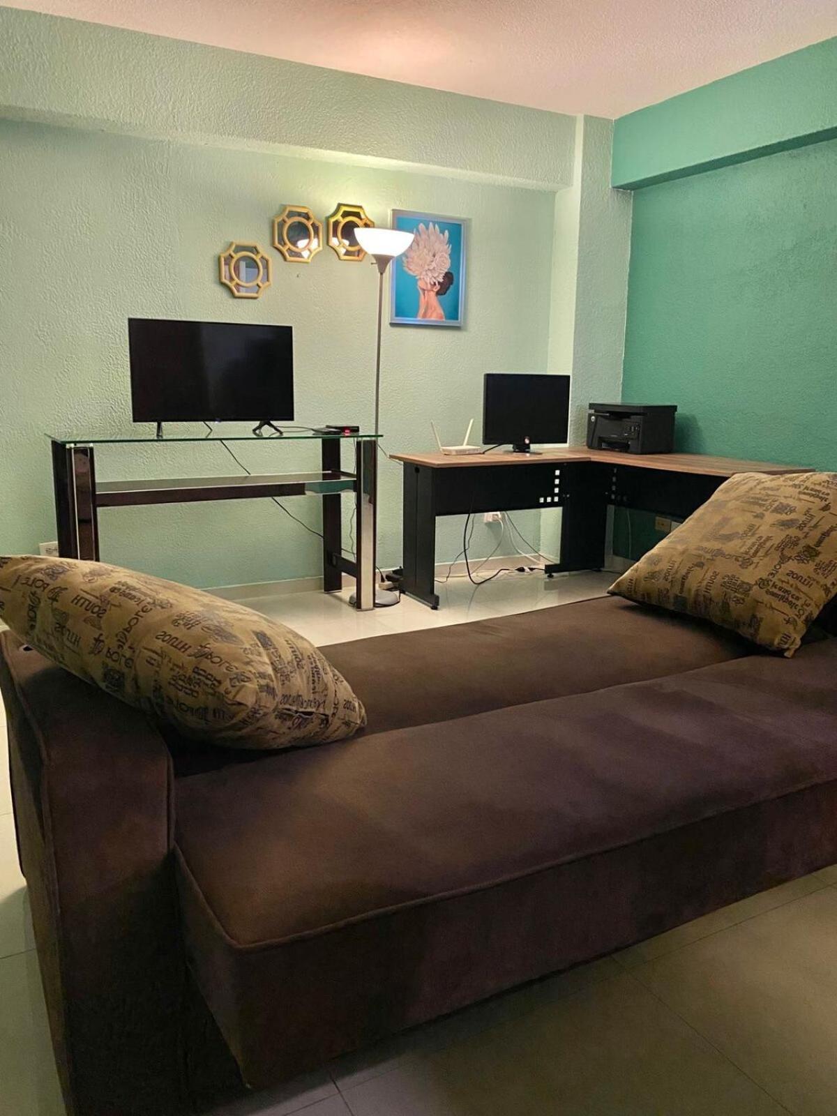 Espacioso Con Oficina Y Internet De Alta Velocidad Apartamento