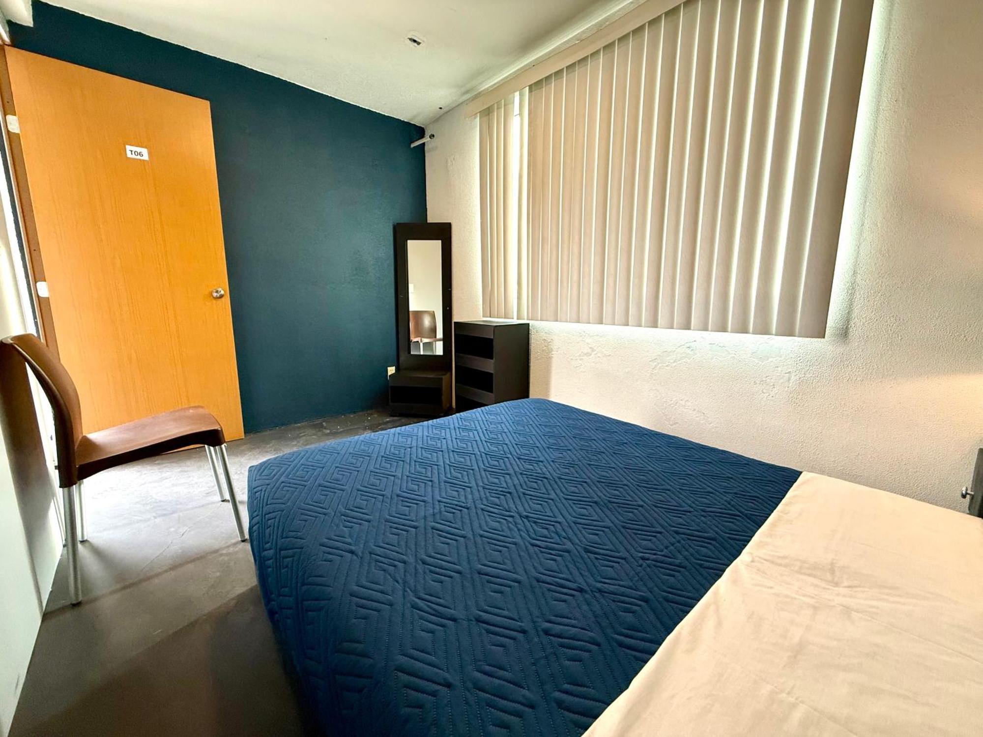 Hostal Roomies Reforma - La Diana