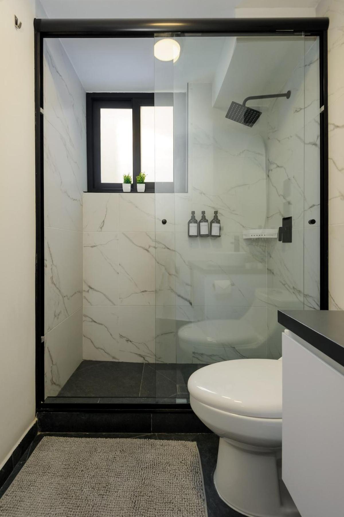Wtc 1 Block Away - Total Comfort Mexico City