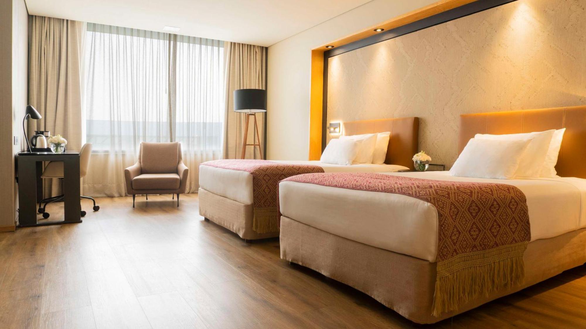 Nh Collection Mexico Airport T2 Hotel 4*