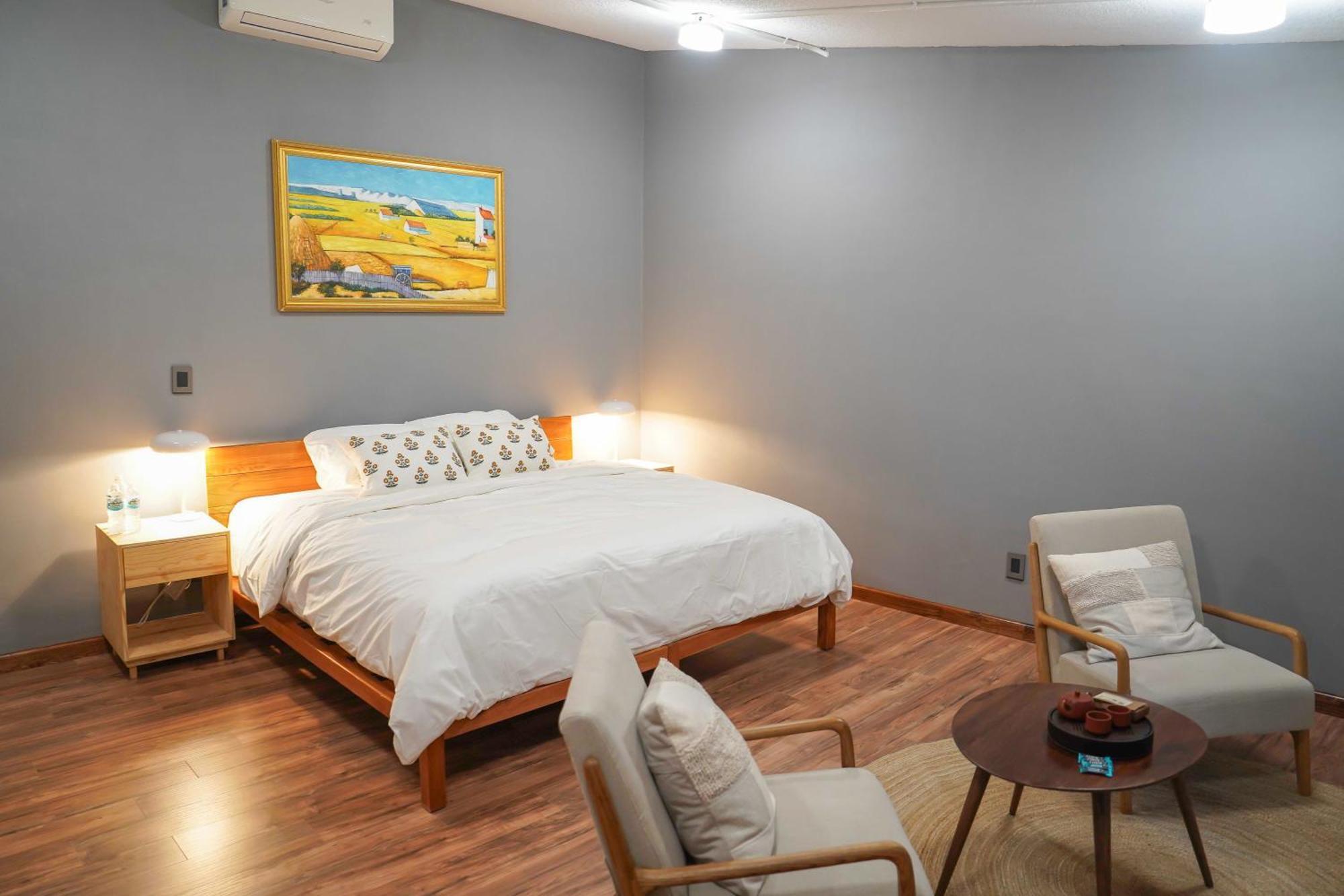 Pure Hotel *