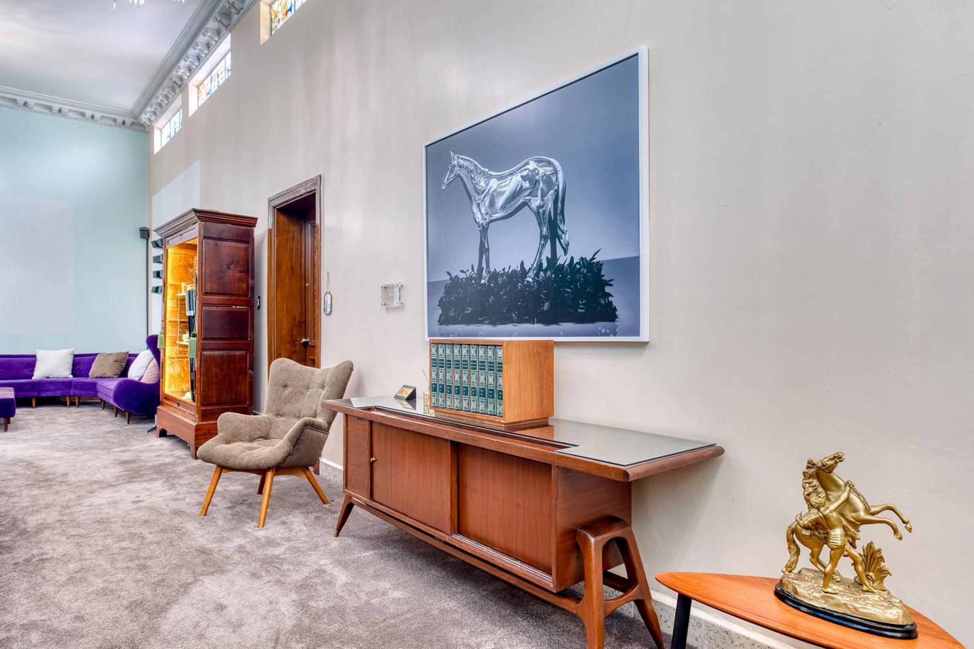 Hotel Pug Seal Polanco Anatole France 5*
