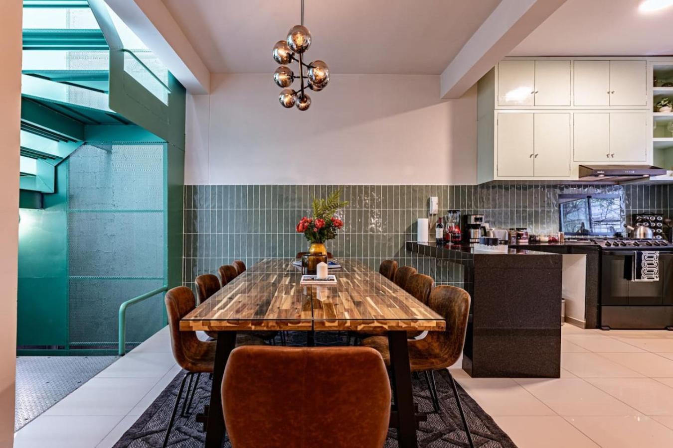 Gummy Bear Condesa House With Roof 24pax *