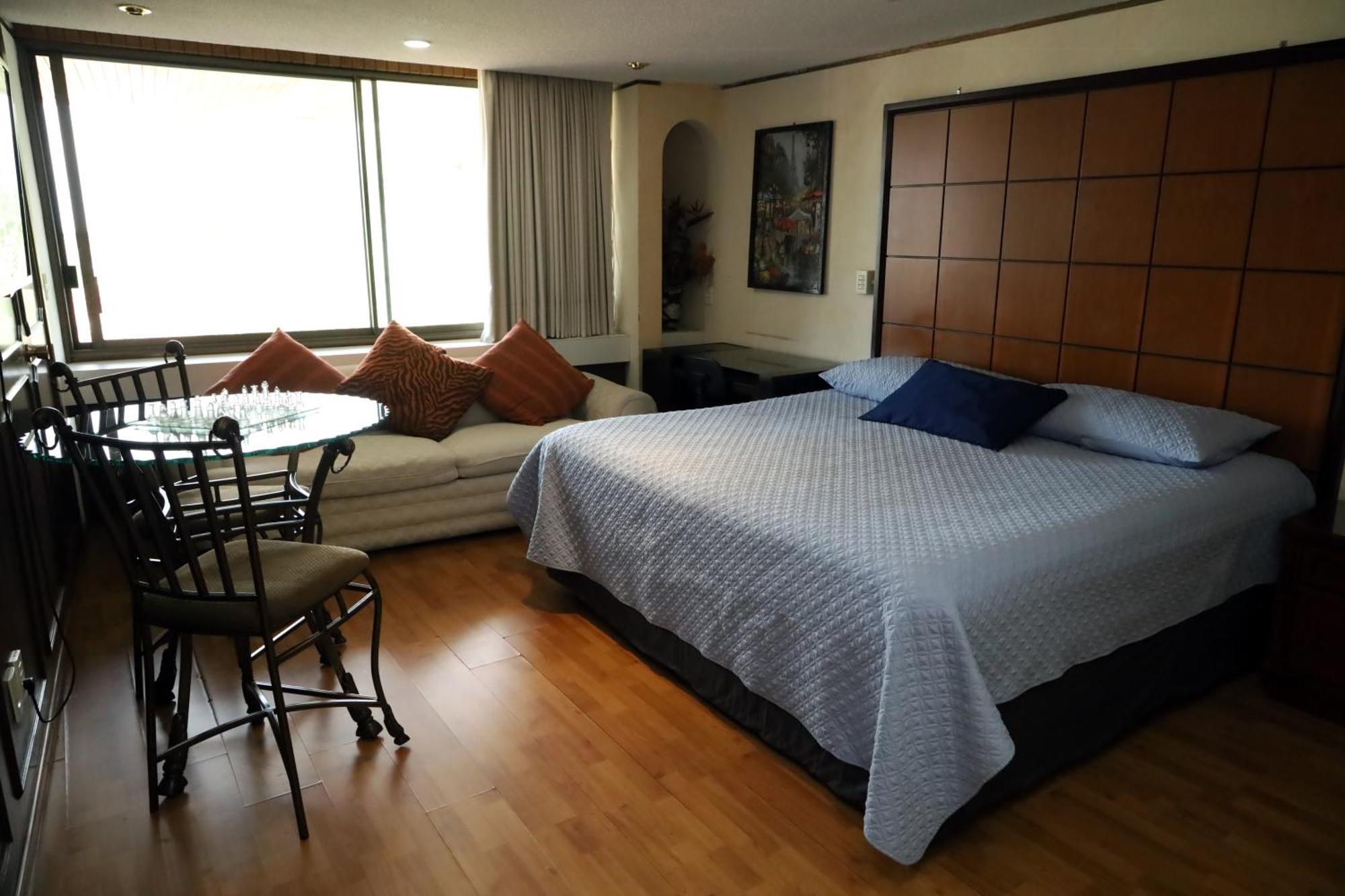 Boutique Rosas - Satelite Homestay Mexico City