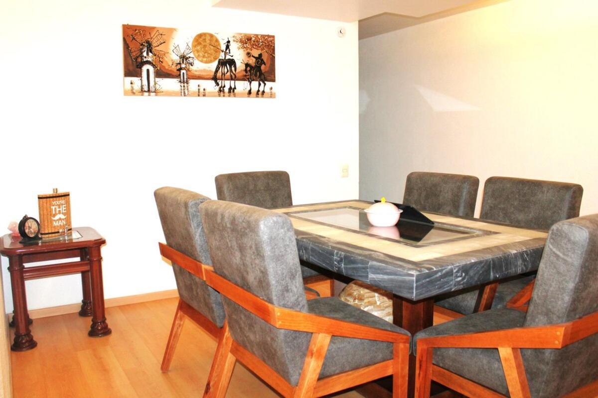 3 Recamaras, 4 Camas, 2 Banos, Estacionamiento Apartamento *
