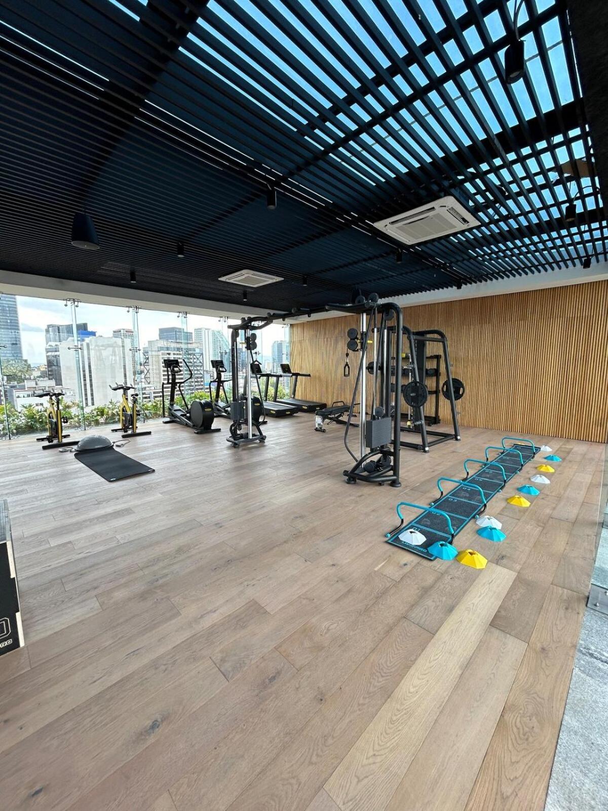 Roma Norte Pool, Gym, Rooftop, Coworking & Balcony Mexico City