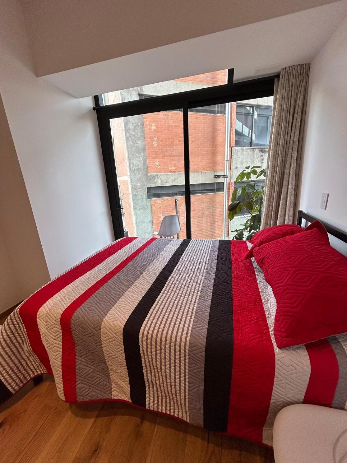 Roma Norte Pool, Gym, Rooftop, Coworking & Balcony Apartment Mexico City