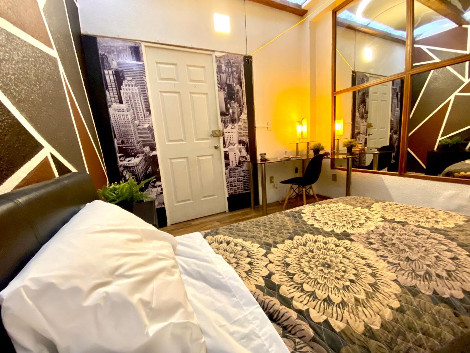 Roomies - Condesa Guest house Mexico City