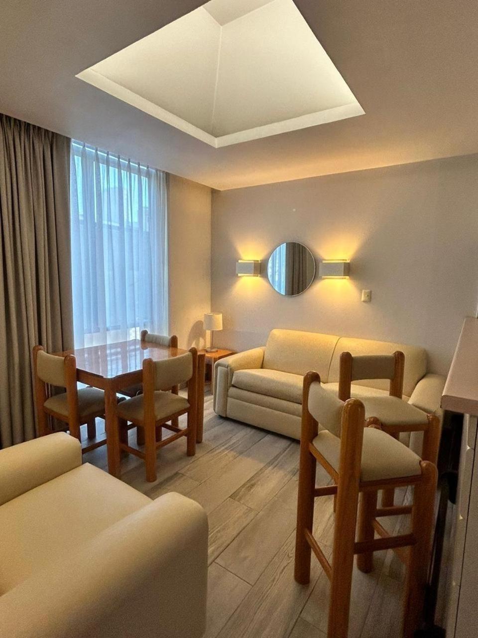 Hotel Arquimedes 33