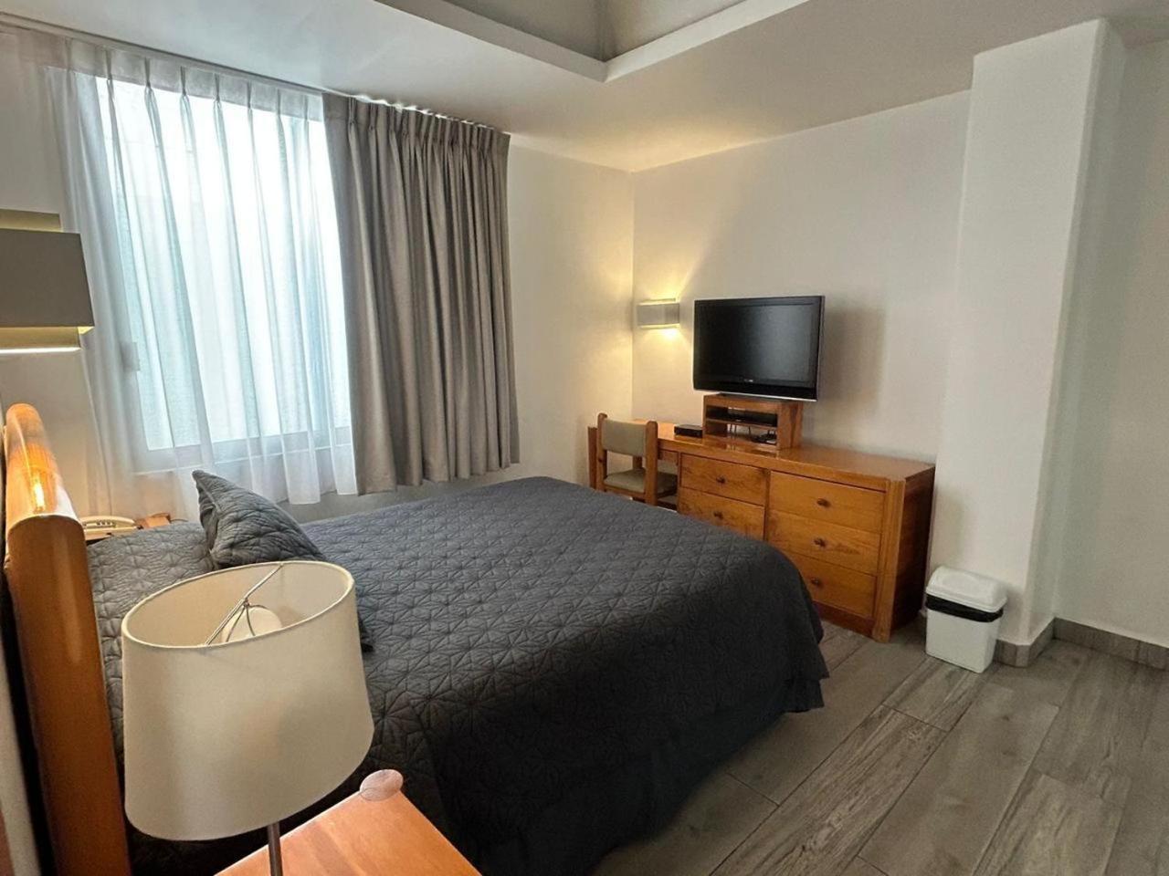 Arquimedes 33 Hotel *