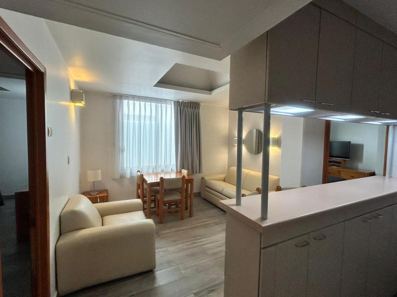 Arquimedes 33 Hotel
