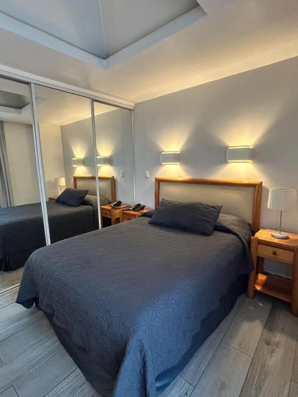 Hotel Arquimedes 33