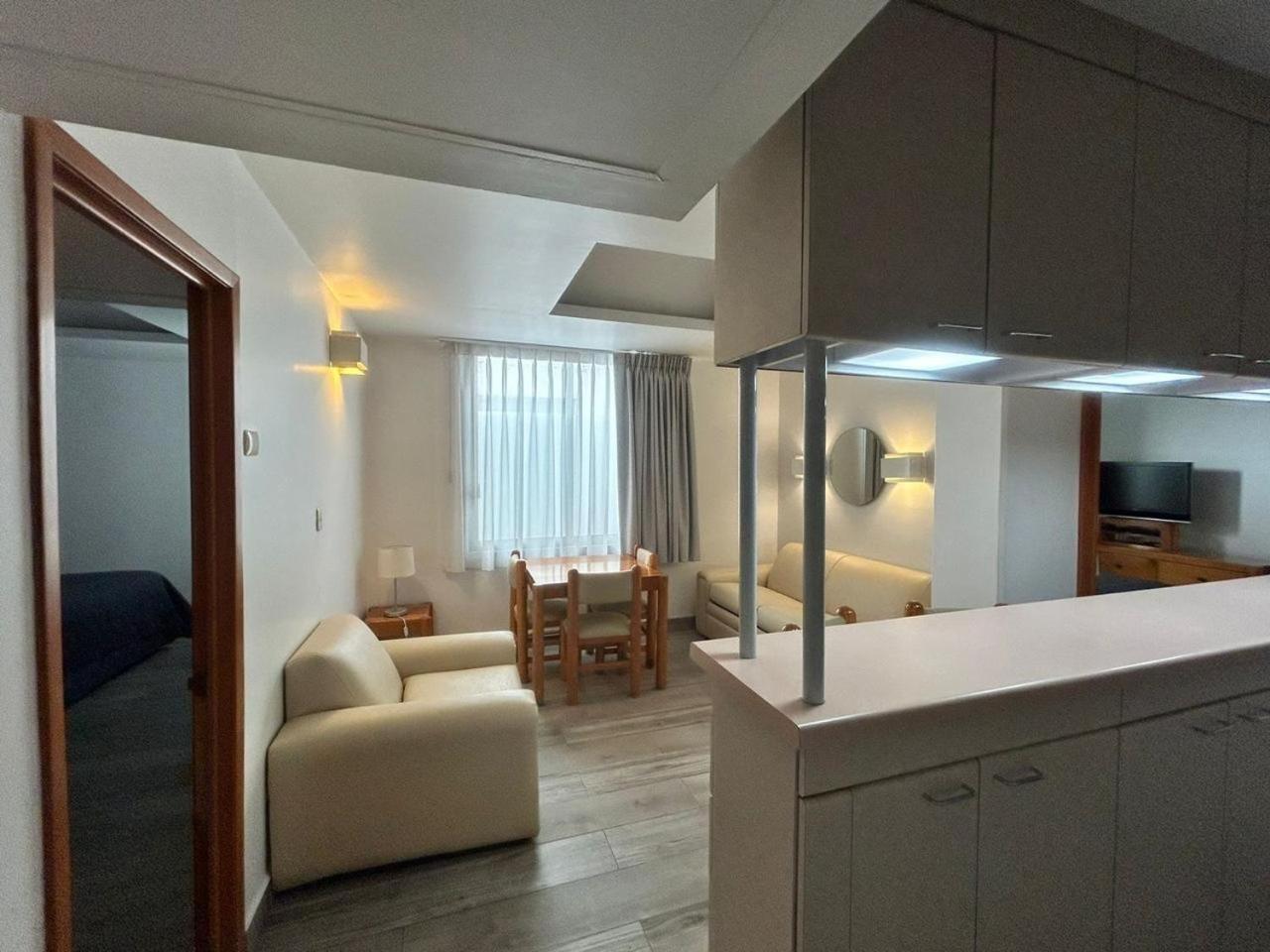 Hotel Arquimedes 33 *