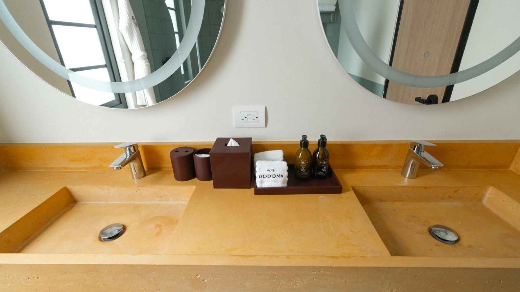 Hotel Rodona