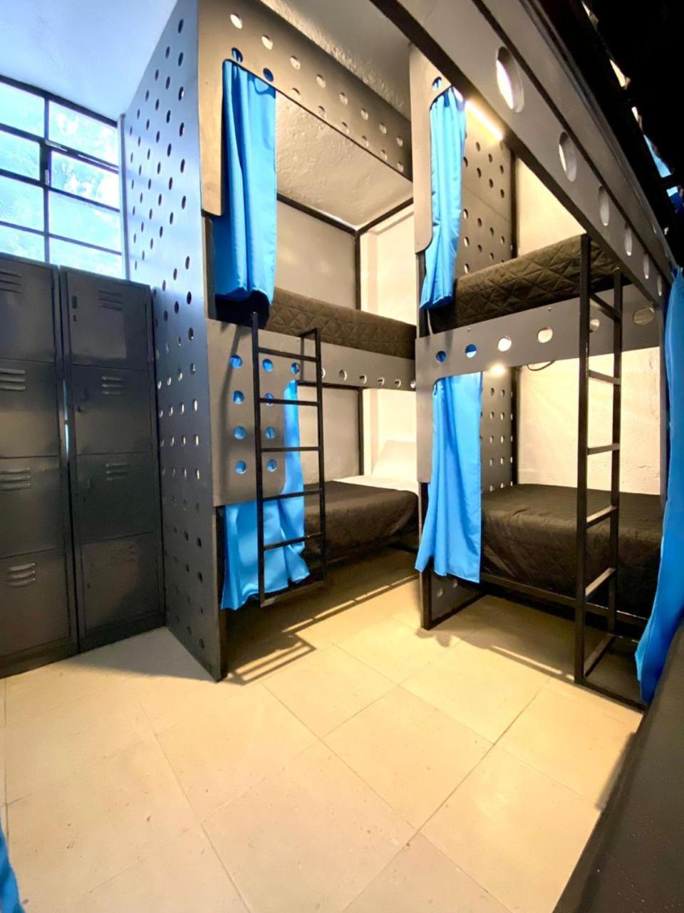 Pensión Rhm Spaces - Roma México DF