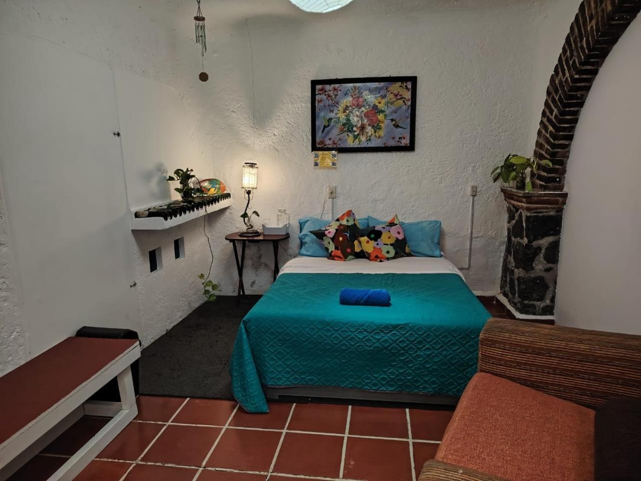 Airport Hostal