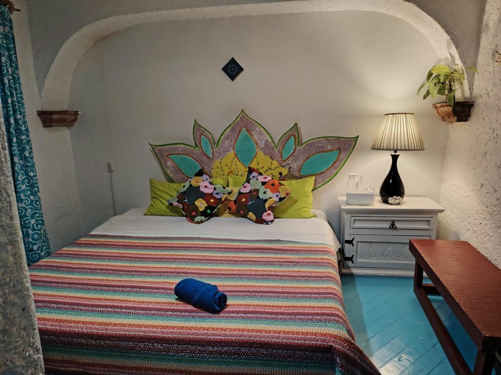 Airport Hostal *