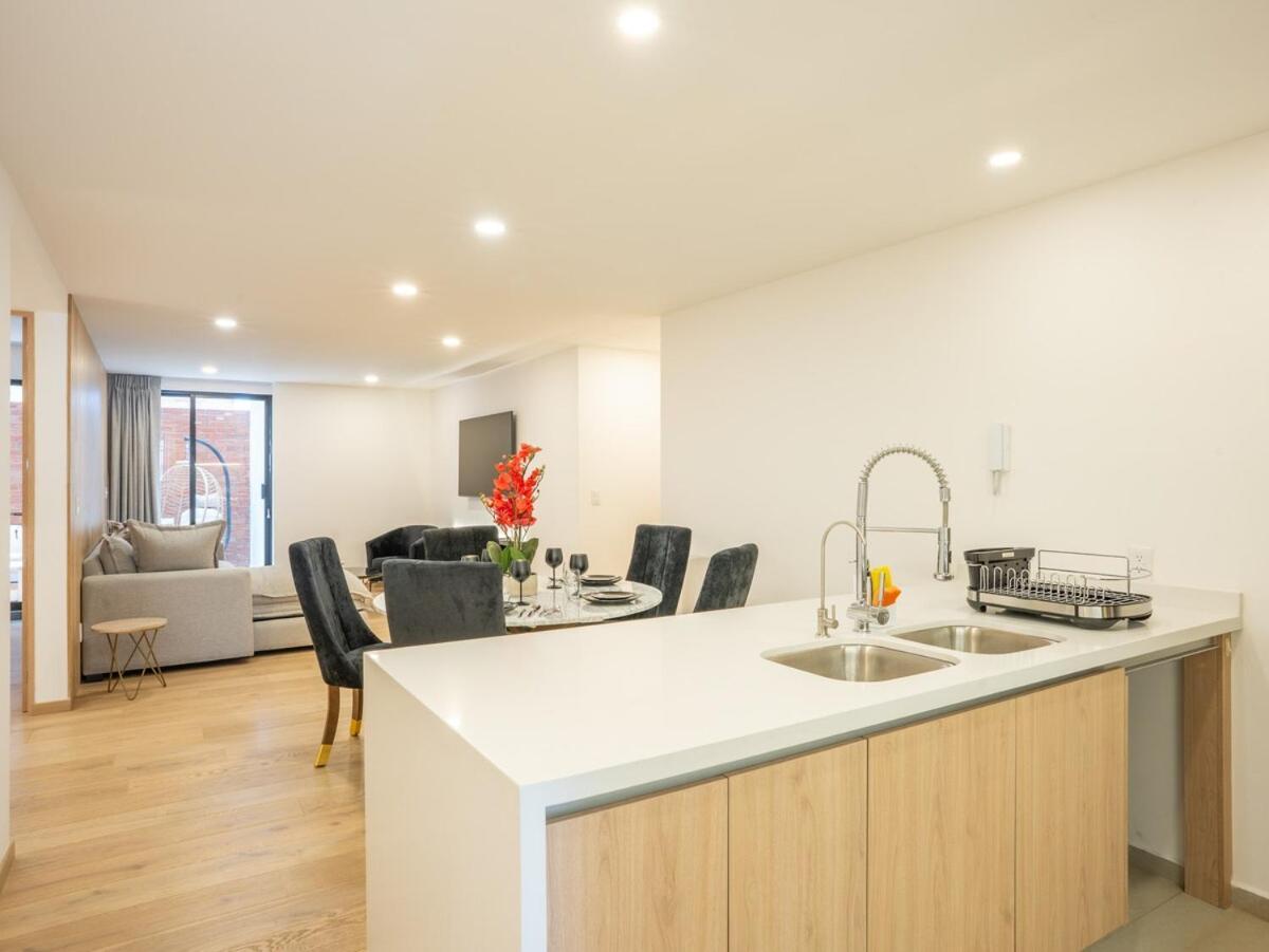 Stunning 3br In Condesa With Terrace, Pool & Gym *