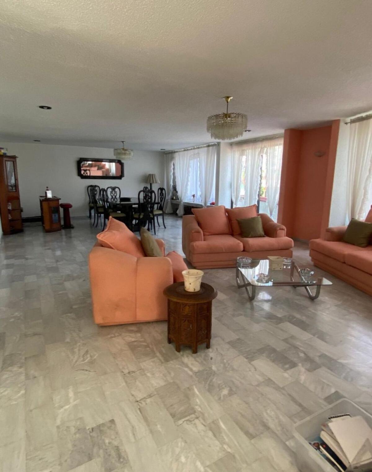 House In Golf Club, An Oasis Near The