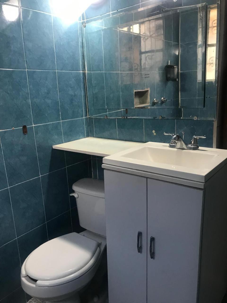 Pequeno Departamento Frente Al Aeropuerto *