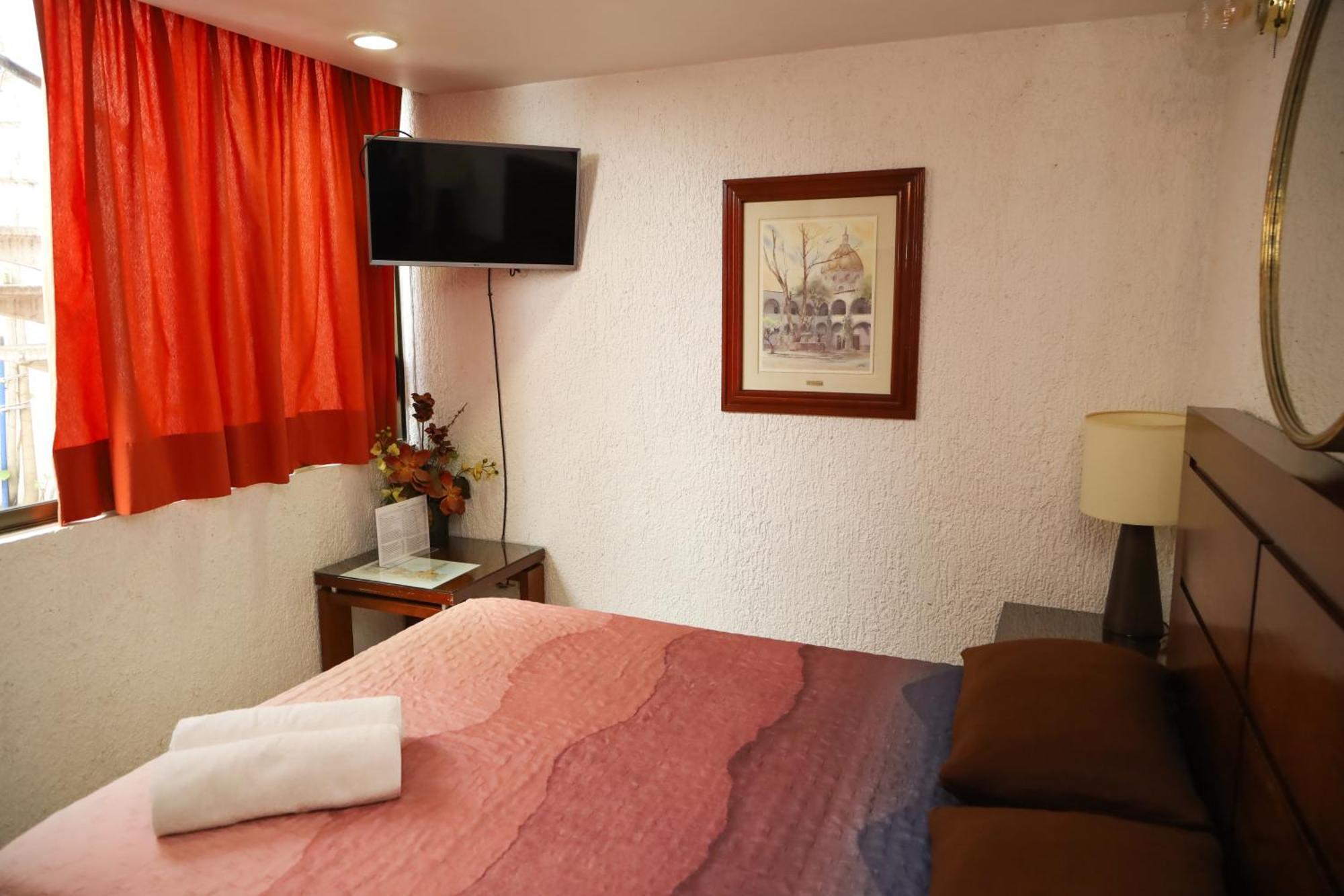 Boutique Rosas - Satelite Homestay Mexico City